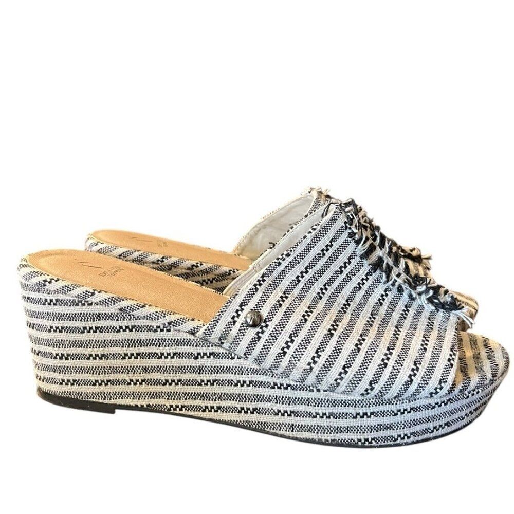 Simply Vera Wang Braeburn Black Wedge Sandals Size 9.5 M Fabric Fringe Striped